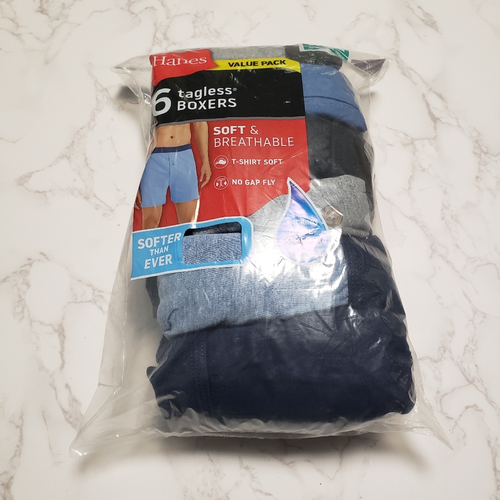 Hanes Men's tagless boxers.